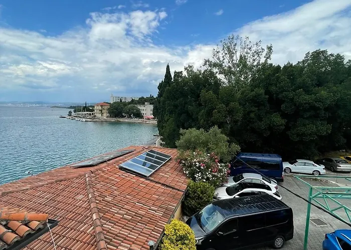 Bed & Breakfast Bed&breakfast Eva Omišalj