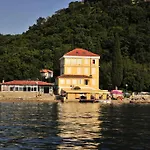 Eva 3* Omišalj