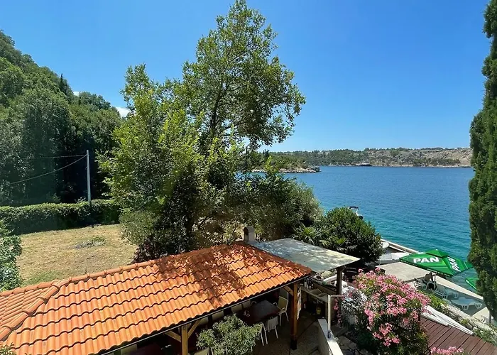 Eva Bed & Breakfast 3*